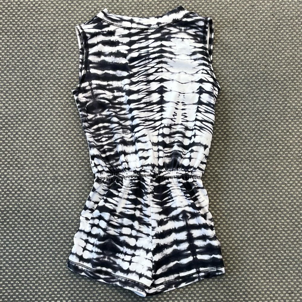 Random Hearts Romper - Picture 2 of 3